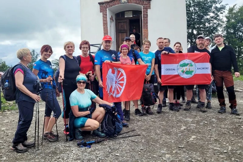 PTTK Racibórz na dwóch szczytach Korony Gór Polski